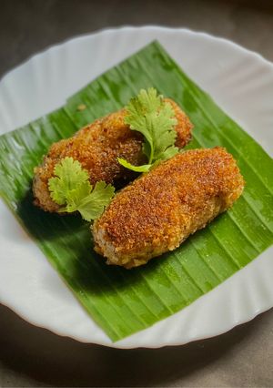 A picture of Mocha’r Chop / Banana blossom fritters.