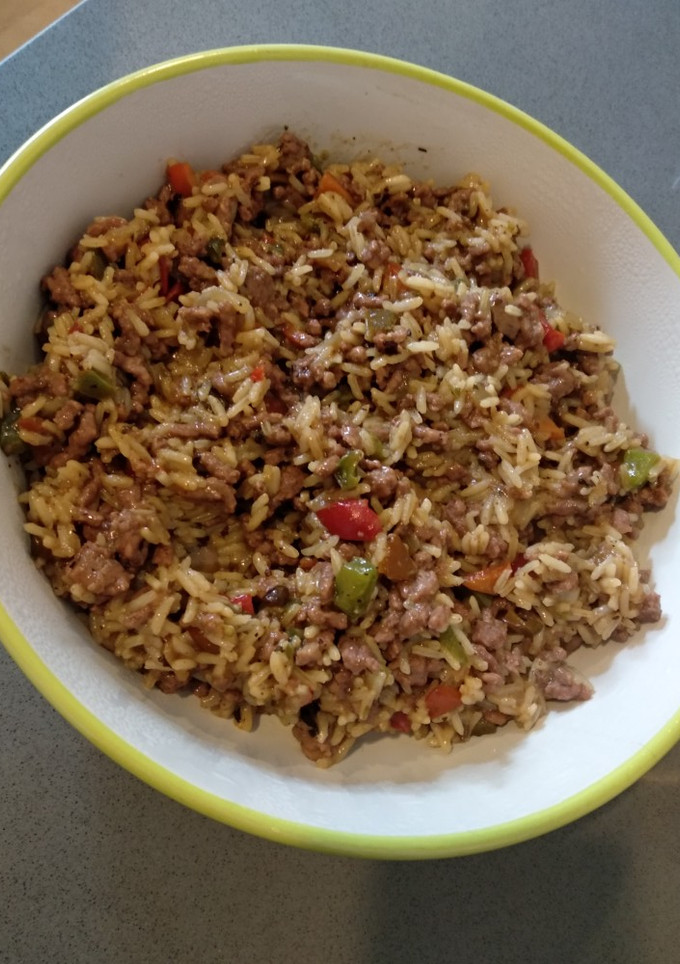 Una foto de Arroz con ternera y salsa de soja negra