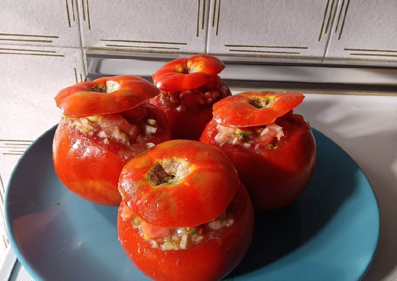 Tomates rellenos de verano (sin gluten)