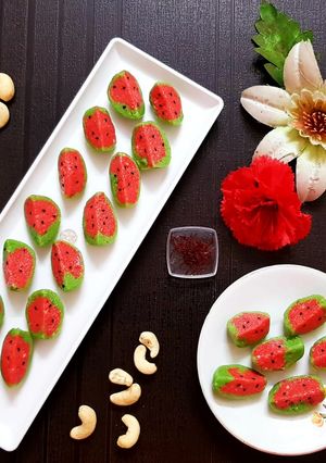 A picture of Watermelon-shaped Kaaju Sweets.