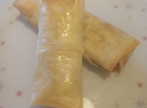 Una foto de Rollitos de masa brick, 2 rellenos diferentes!!! 😍