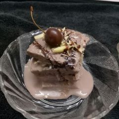 A picture of Choco coconut pudding.