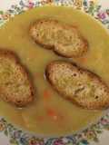 Sopa de habas a la francesa