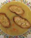 Sopa de habas a la francesa