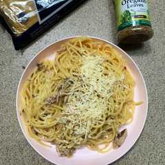 รูปของ Spaghetti aglio olio tuna