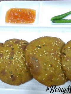 મેથી ની ભાજી ના ઢેબરાં રેસીપી મુખ્ય ફોટો