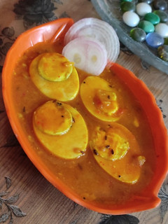 टमाटर अंडा करी (tamatar anda curry recipe in Hindi) रेसिपी मुख्य फोटो