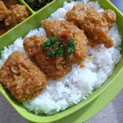 รูปของ Ayam Goreng Saus Padang 🍗