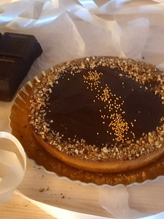 Foto di Crostata veg con confettura di fragole e ganache di cioccolato