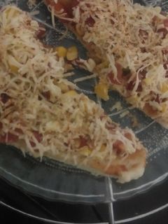 ગ્રીલ્ વેજીટેબલ બ્રેડ પીઝા (Grill Vegetable Bread Pizza Recipe In Gujarati) રેસીપી મુખ્ય ફોટો