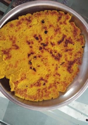 A picture of Garlic roti.
