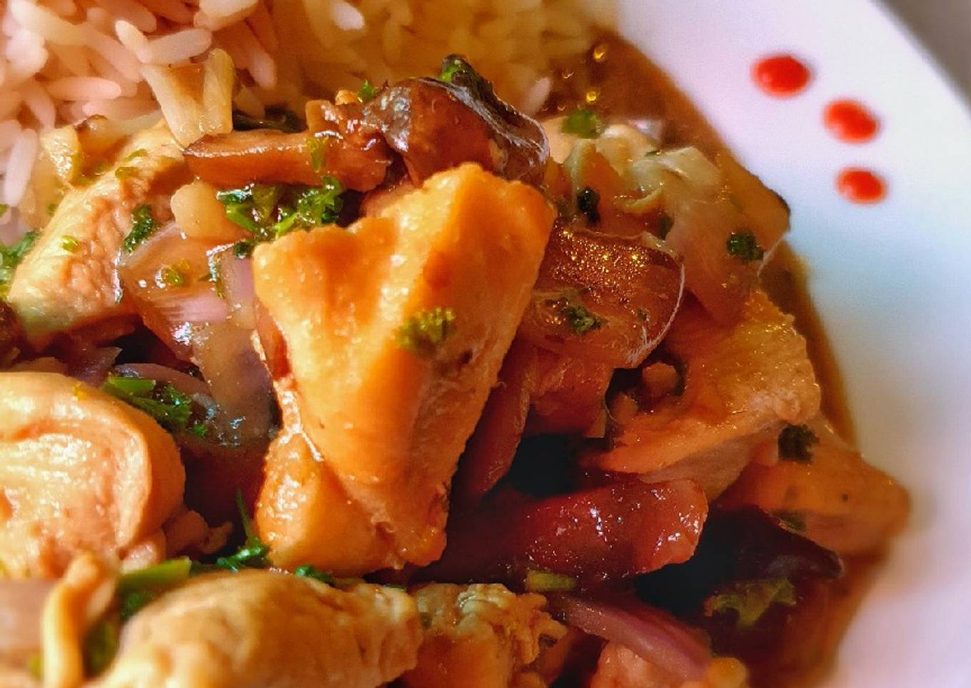 Pollo con hongos al ostión