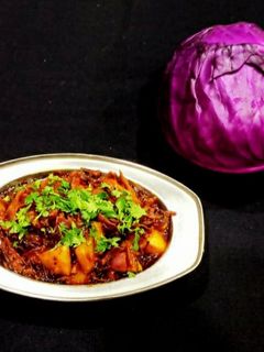 પર્પલ કોબી બટેકા નુ શાક (Purple Kobi Bataka Shak Recipe In Gujarati) રેસીપી મુખ્ય ફોટો