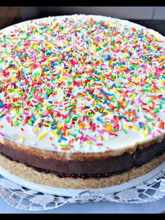 Una foto de Tarta tres chocolates