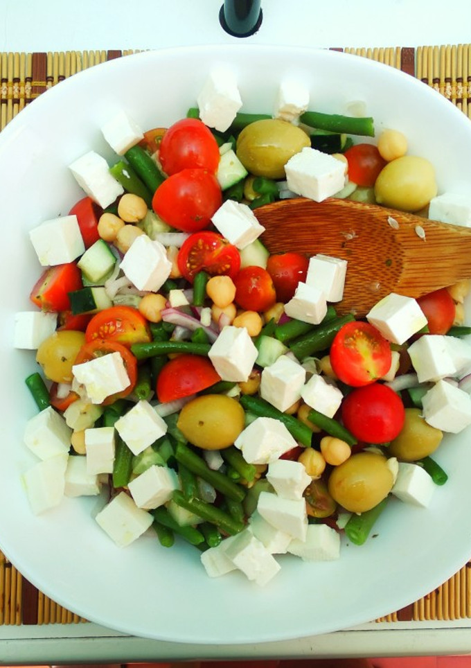 Una foto de Ensalada fría de judías verdes con garbanzos