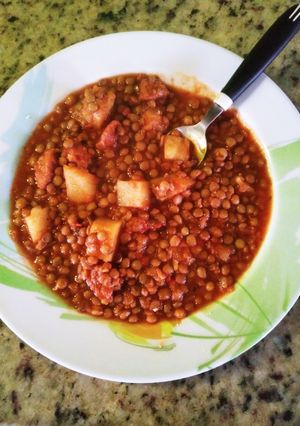 Una foto de Guiso de lentejas súper fácil!!
