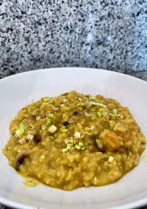 Foto principal de Risotto de calabacín, champiñón, gambas y queso mahón