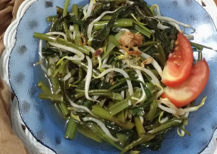 Langkah Mudah untuk Menyiapkan 44. Kangkung Saus Tiram yang Lezat