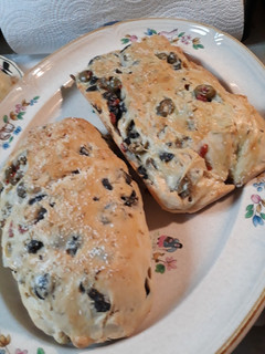 A picture of Olive Bread.