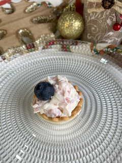 Una foto de Tartaleta de queso crema y salmón ahumado