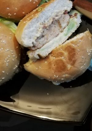 A picture of CHICKEN BURGER WITH MAYO KETCHUP #ramdankitayari #fastfoodcontest.