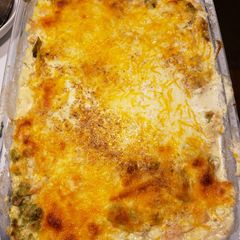 A picture of Avocado Chicken Enchilada Casserole.