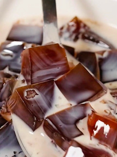 夏天的甜點 咖啡凍 | 簡易食譜 ☕️ 【附影片】 的食譜成品照片