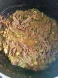 Carne desmechada con papa y habichuela