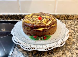 Foto principal de Pastel de chocolate y pera caramelizada al ron