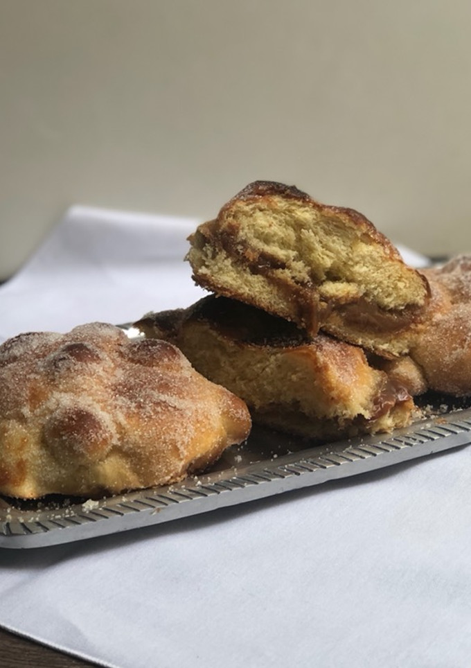 Una foto de Pan de muerto mexicano