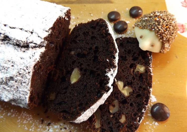 Bizcocho de cacao y nueces con vermú