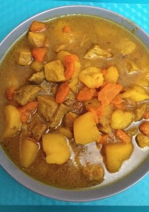 Una foto de Carne con patatas