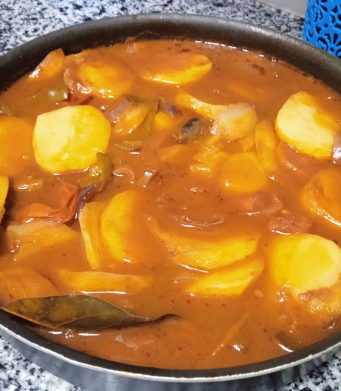 صورة لوصفة صينية بطاطس بقطع السجق
