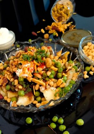 आलू कचालू चाट (aloo kachalu chaat recipe in Hindi) रेसिपी मुख्य फोटो