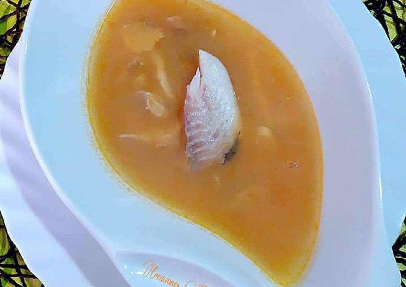Sopa de dorada con verduras y arroz