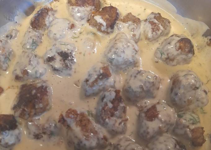 Sweddish meatballs with cream sauce