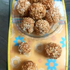 A picture of Murmura Laddu.