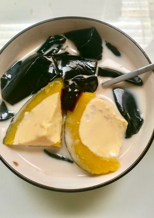 Hình của món Flan bí ngô sương sáo sữa dừa.