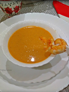 Una foto de Crema de langostinos