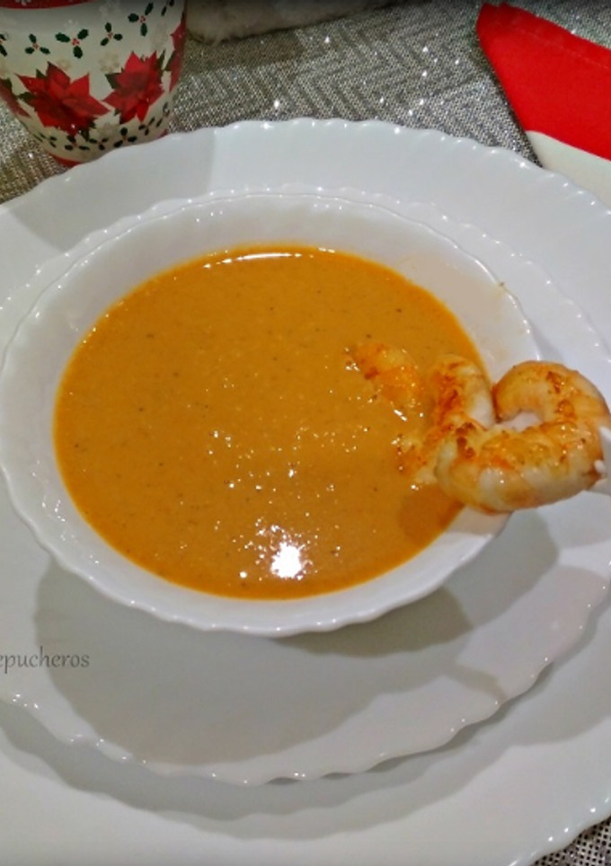 Una foto de Crema de langostinos