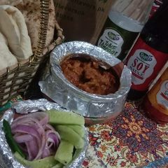 A picture of Mutton Handi masalaydar.