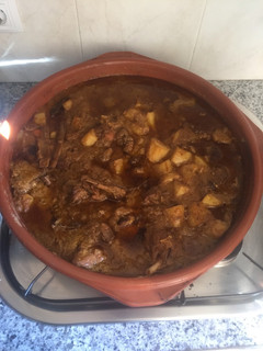 Una foto de Estofado de jabalí con patatas