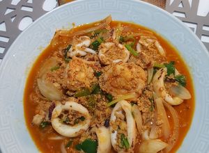 รูปของ ผัดผงกะหรี่กุ้ง ปลาหมึก