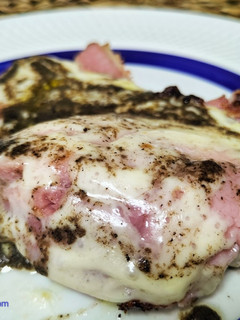 Una foto de Chuletas de Sajonia con queso trufado