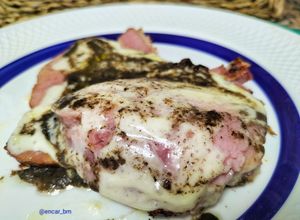 Una foto de Chuletas de Sajonia con queso trufado