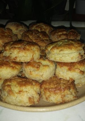 Töpörtyűs pogácsa glutén-, laktózmentesen recept fotója