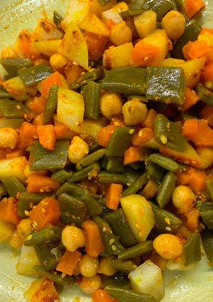 Foto principal de Verduras al vapor con garbanzos