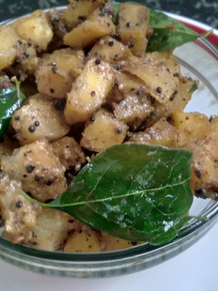 வெஜ் மொள பூஷியம் (Veg mou poosiya recipe in tamil) செய்முறை முக்கிய புகைப்படம்