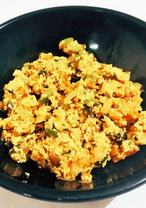 पनीर भुर्जी (Paneer Bhurji Recipe in Marathi) रेसिपी चे मुख्य फोटो 