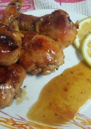 Una foto de Pollo asado con salsa de naranja y miel